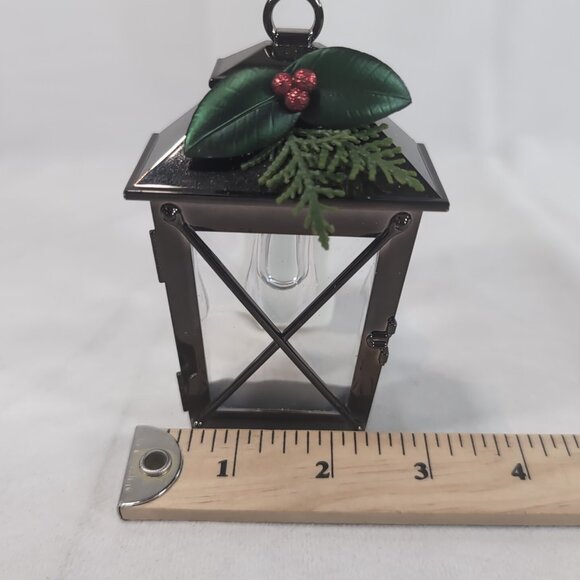 Bath & Body Works Wallflower Plug Christmas Lantern Nightlight Holly Holiday - Picture 7 of 9
